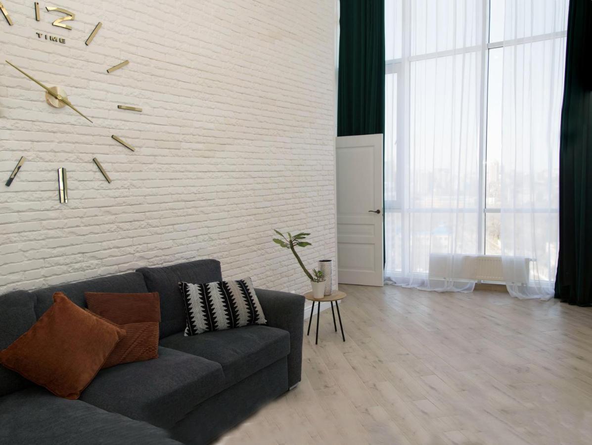 Apart Hotel Greenwood Near Sea Одеса Екстериор снимка
