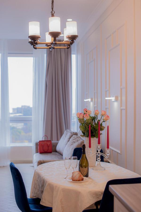 Apart Hotel Greenwood Near Sea Одеса Екстериор снимка