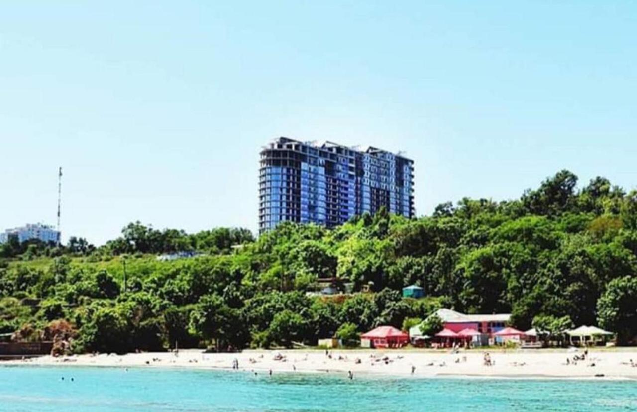 Apart Hotel Greenwood Near Sea Одеса Екстериор снимка